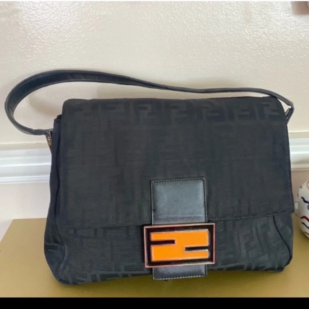 Black Beautiful fashion bag
